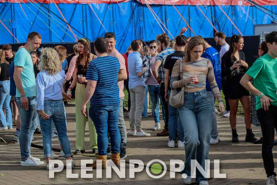 Publiek    Bezoekers (92)